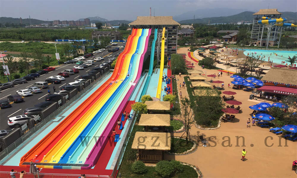 水上游乐设施供应商：打造欢乐水上世界