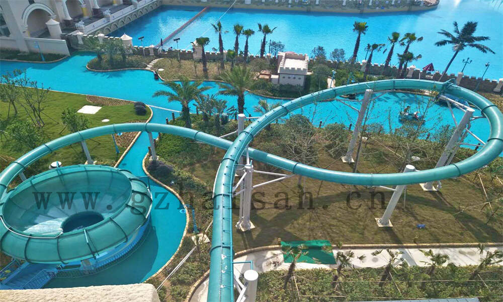 梦幻水世界，滑梯探险狂欢