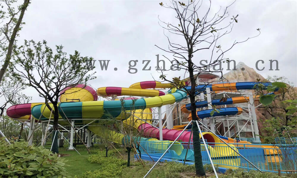 水上乐园设施大全：水上游乐场设备一站式体验